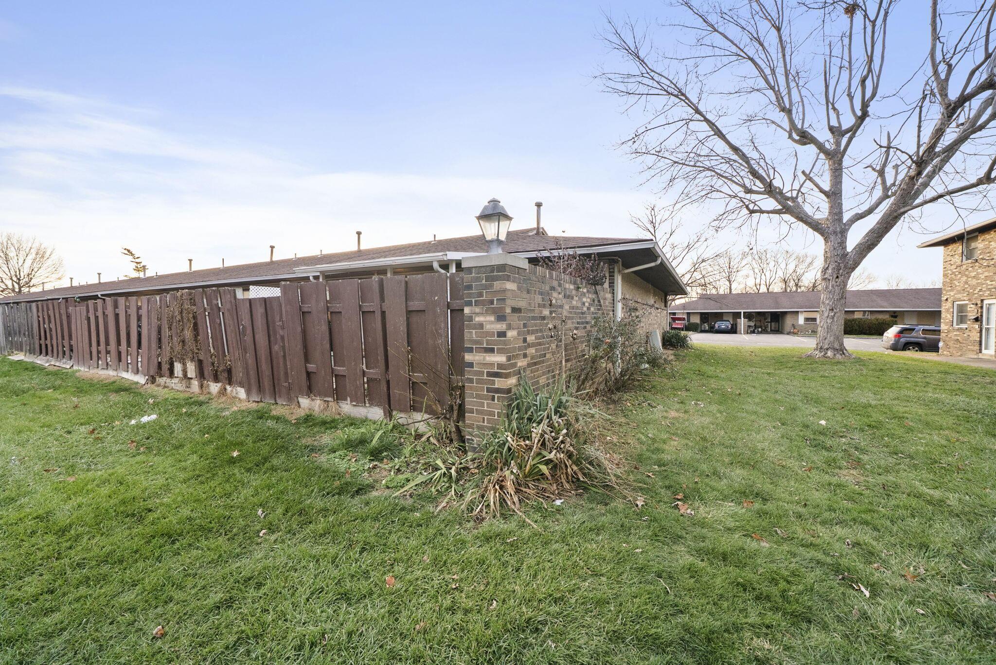 1258 Woodbrook Circle W, 199