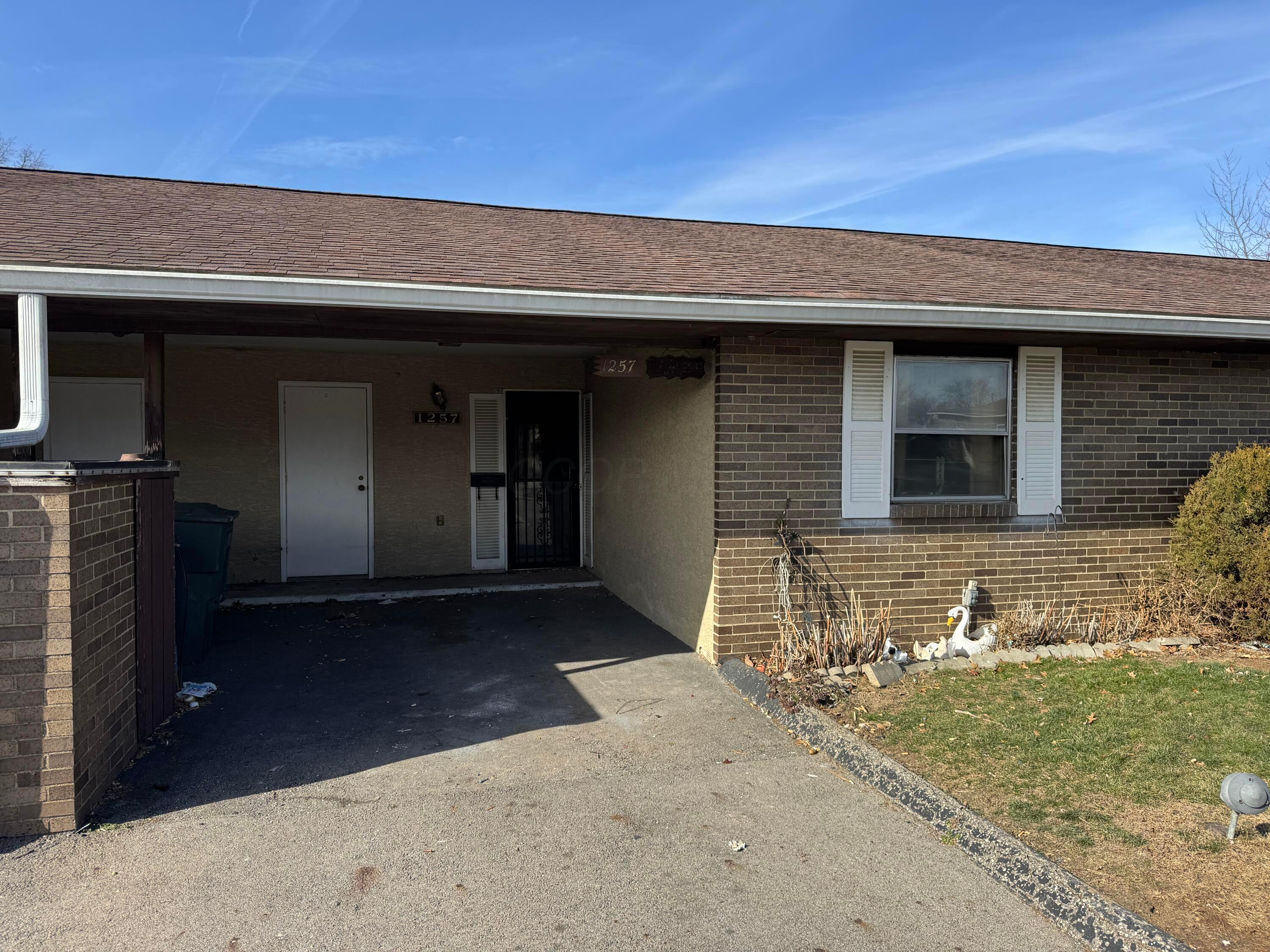 1257 Woodbrook Circle W, 15