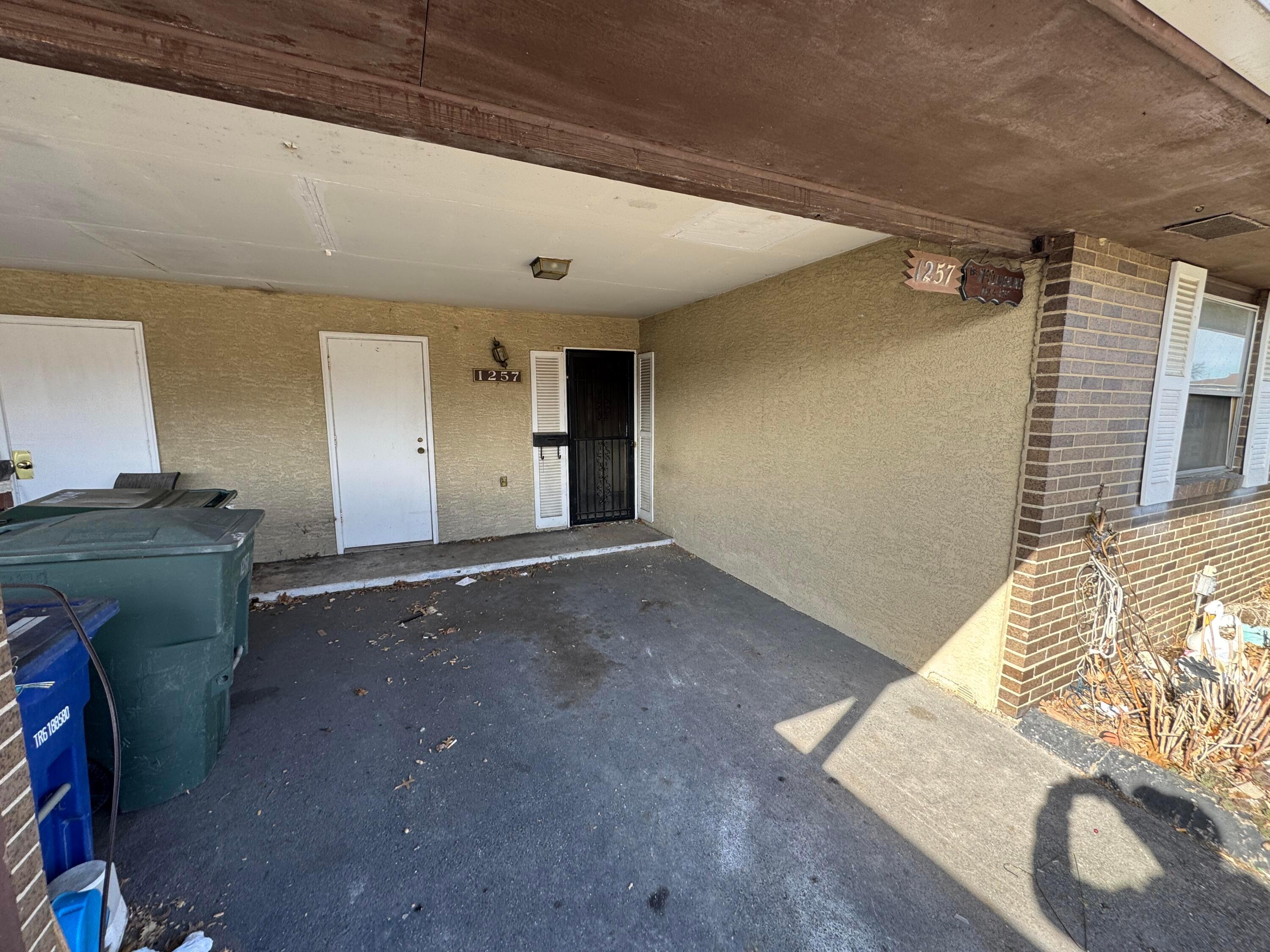 1257 Woodbrook Circle W, 15