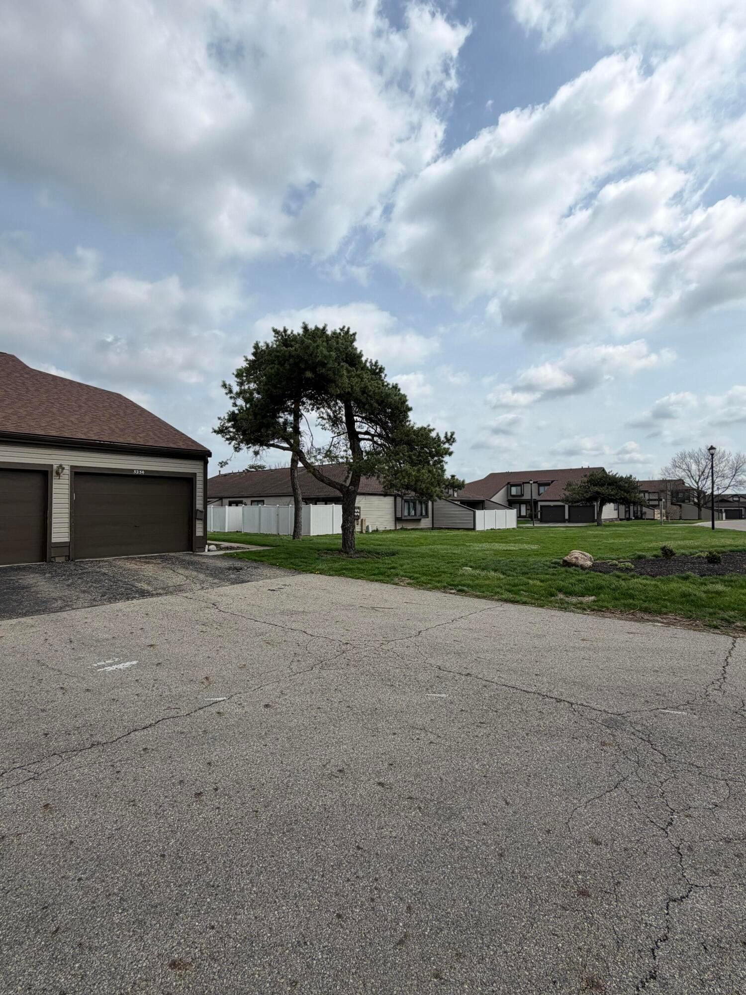 5254 Westbury Drive, 14D