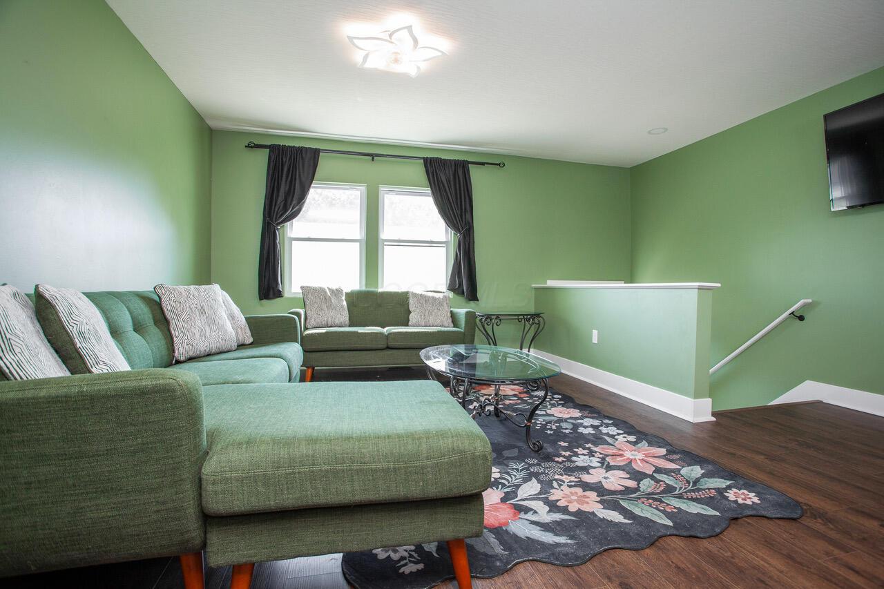 355 Baroness Way