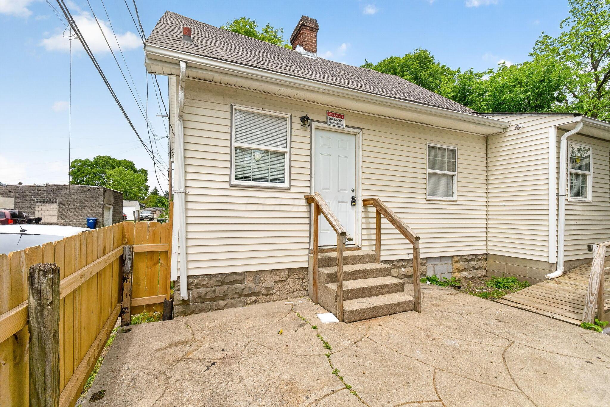 373 Wrexham Avenue