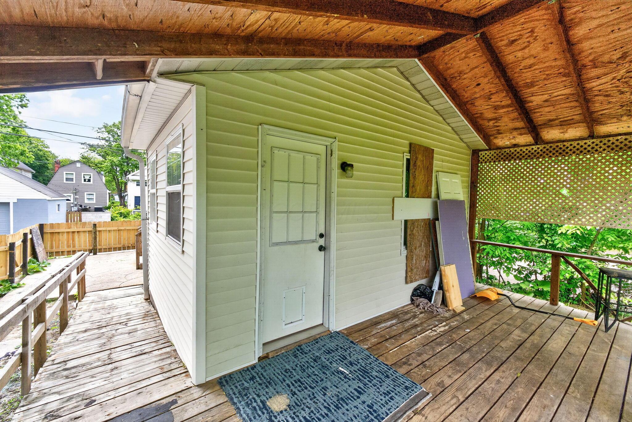 373 Wrexham Avenue