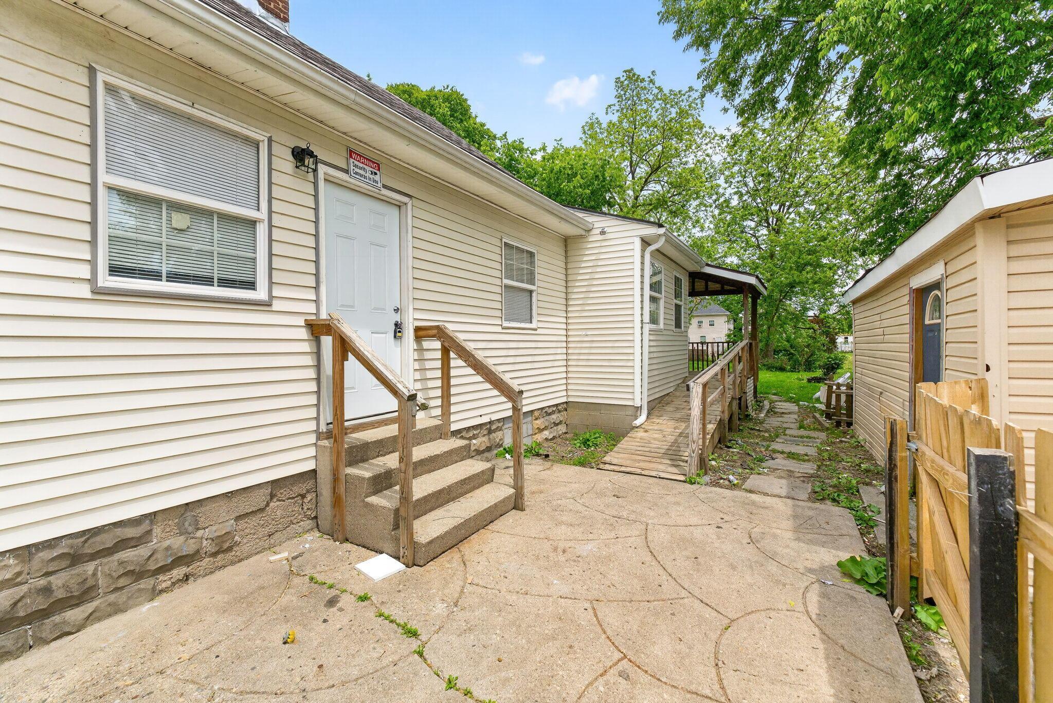 373 Wrexham Avenue