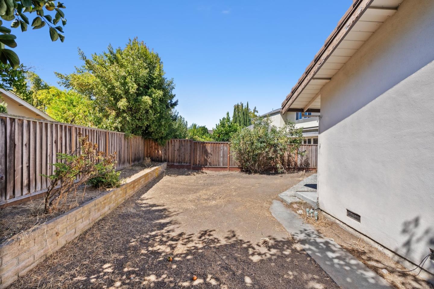 1004 Azalea Drive