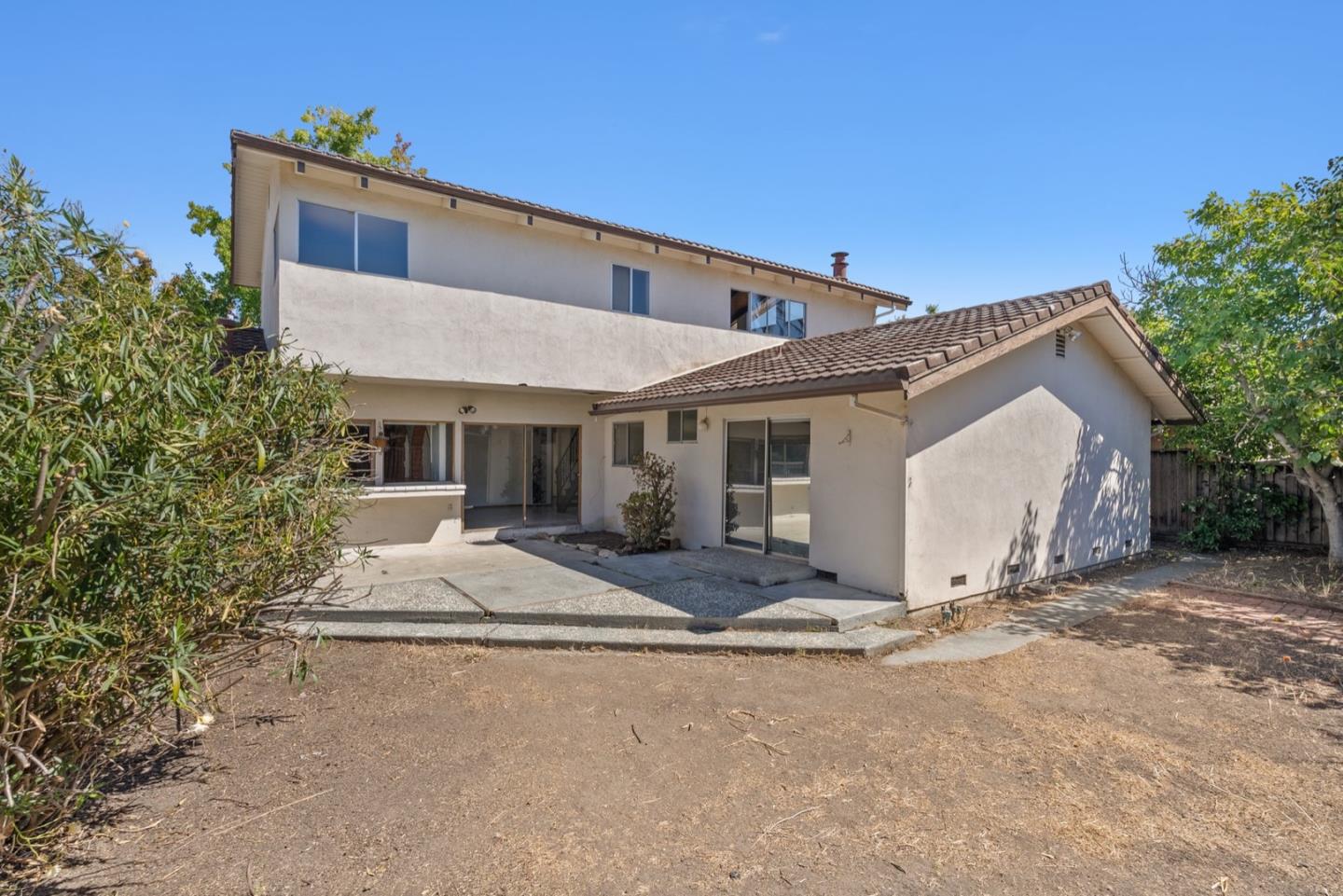 1004 Azalea Drive