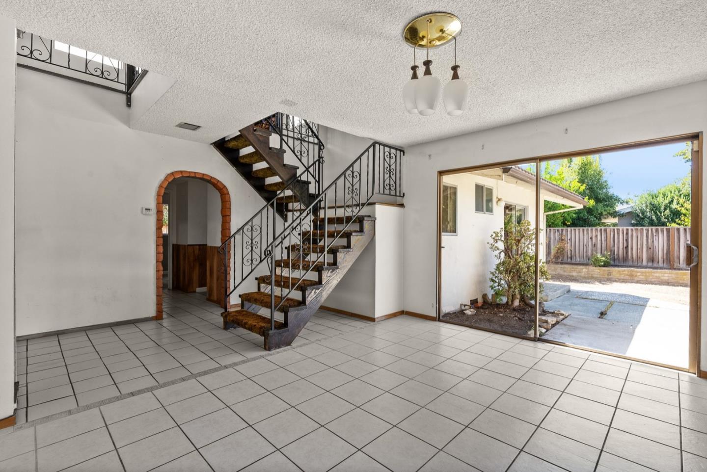 1004 Azalea Drive