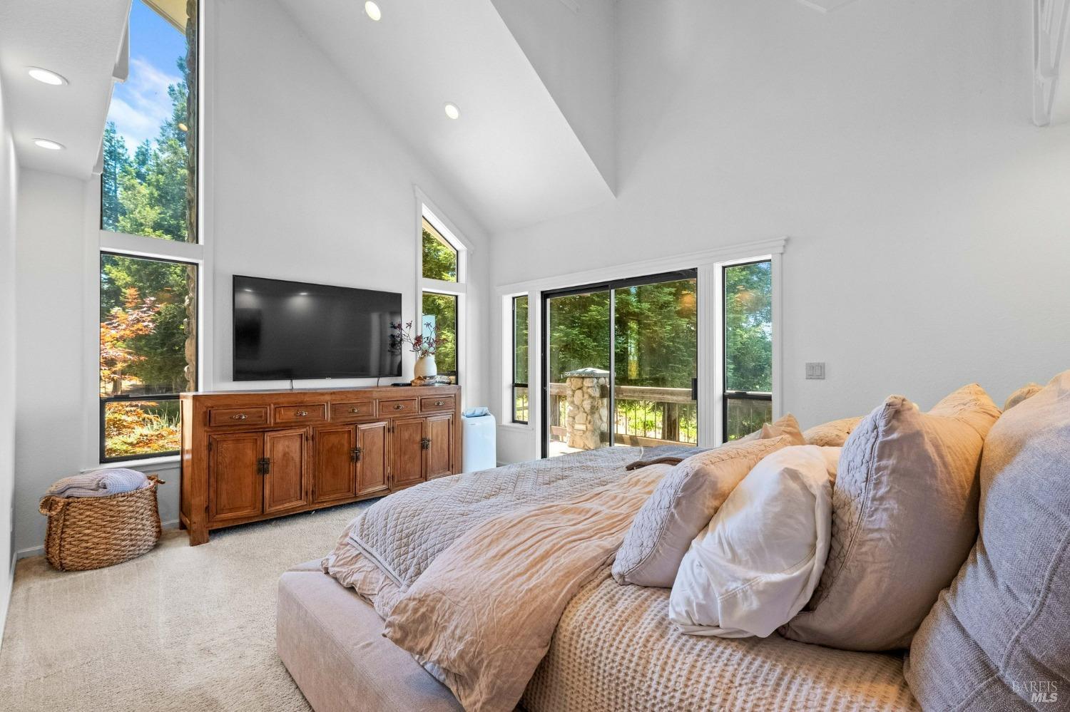 4781 East Side Calpella Road