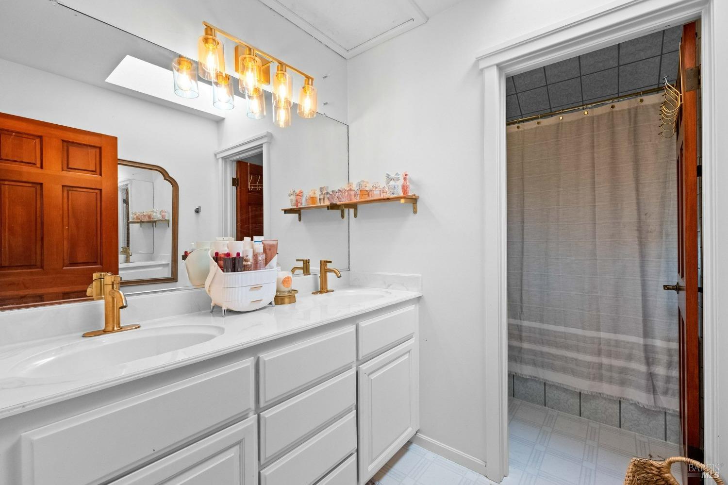 4781 East Side Calpella Road