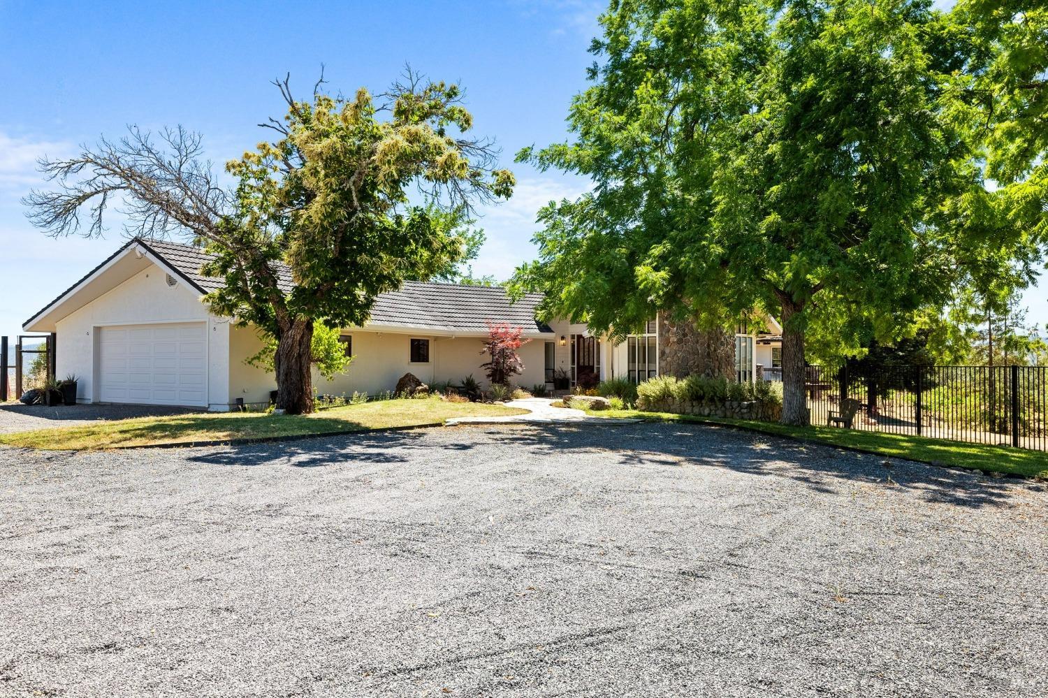 4781 East Side Calpella Road