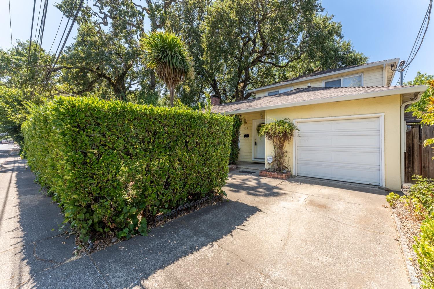 232 S Orchard Avenue