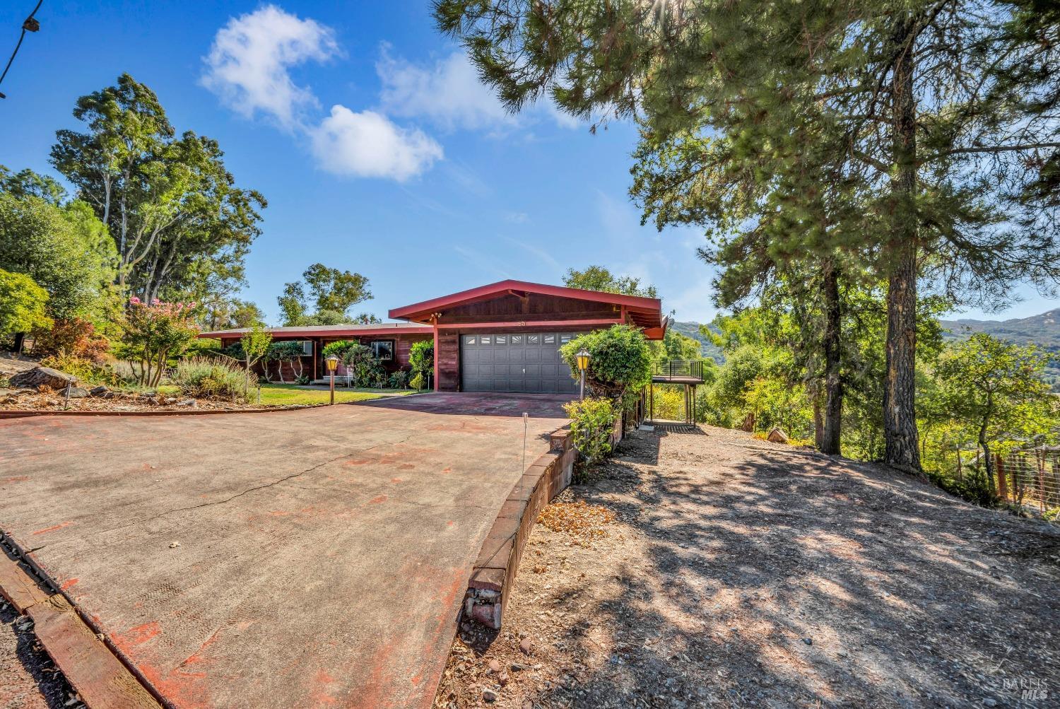 571 Riverside Drive