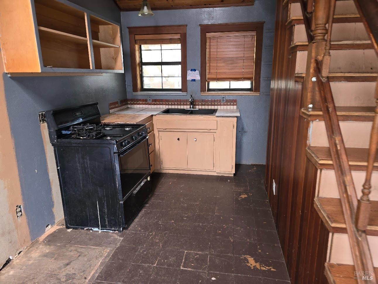 10625 Hearst Willits Road