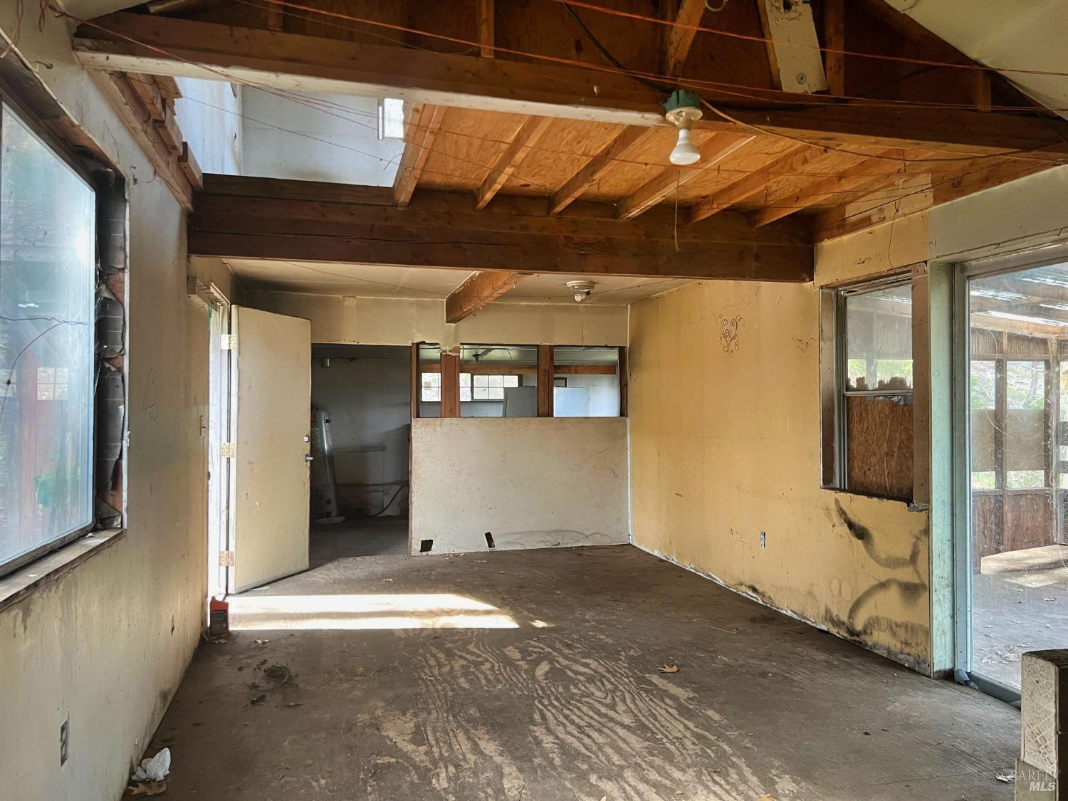 7150 Hearst Willits Road