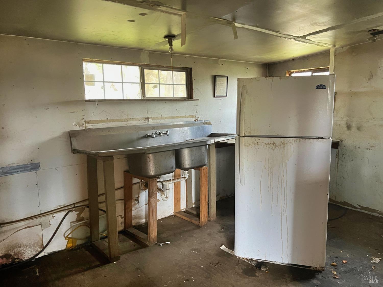 7150 Hearst Willits Road