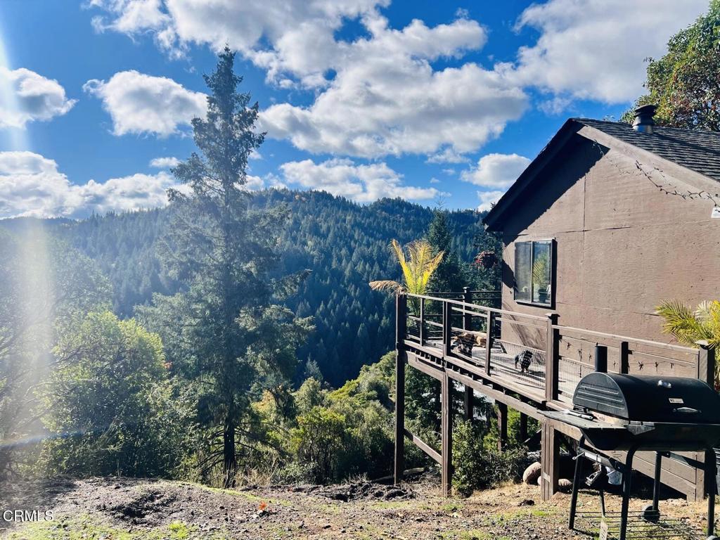 7946 Hearst Willits Rd Road