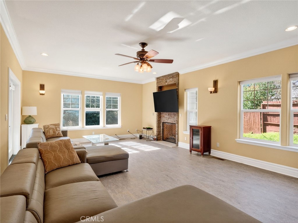 605 Redwood