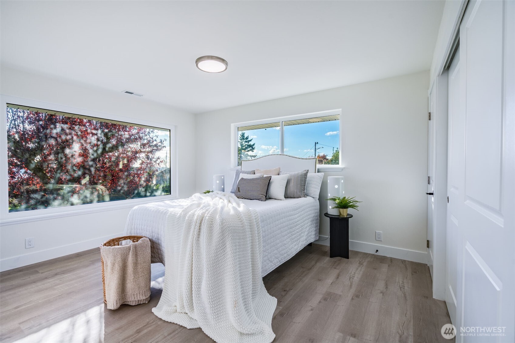 10650 Marine View Drive SW