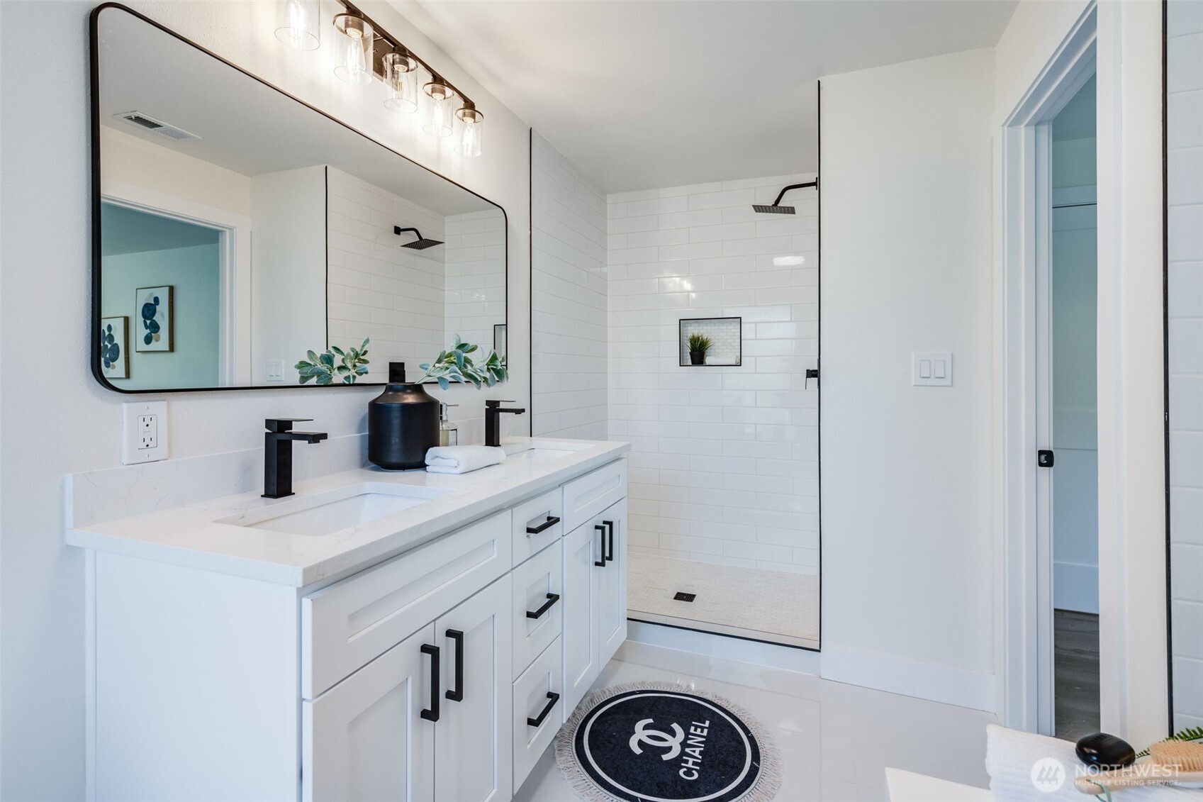 10650 Marine View Drive SW