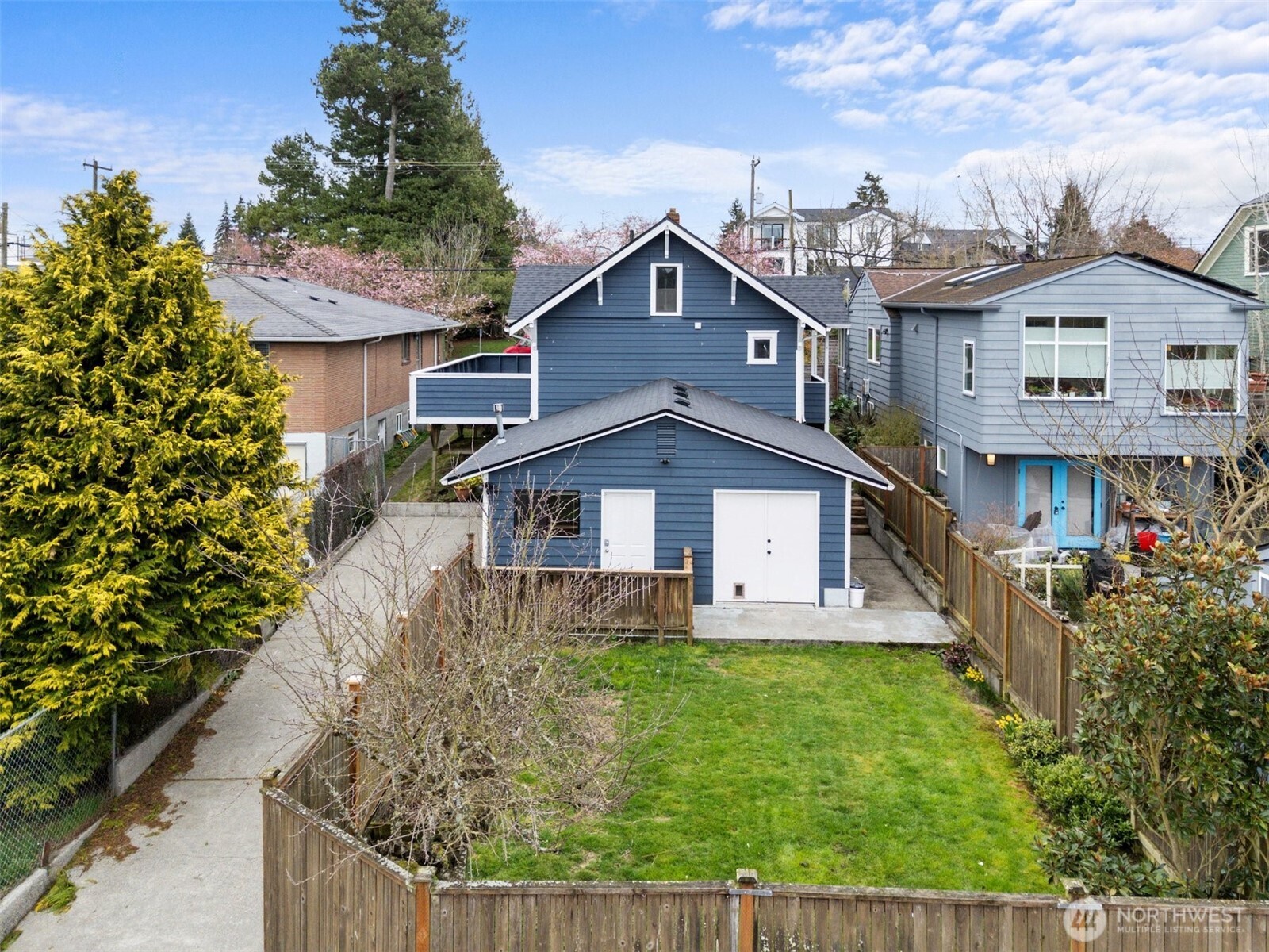 8341 28th Avenue NW