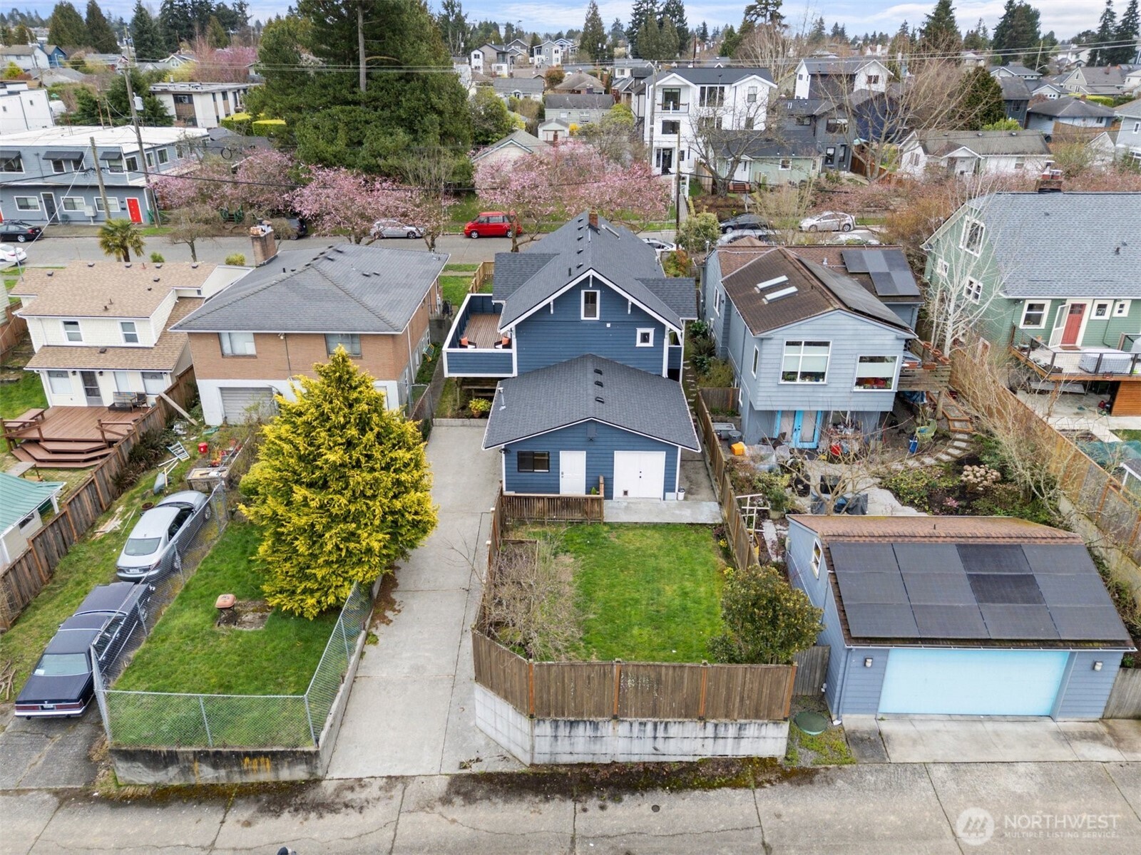 8341 28th Avenue NW