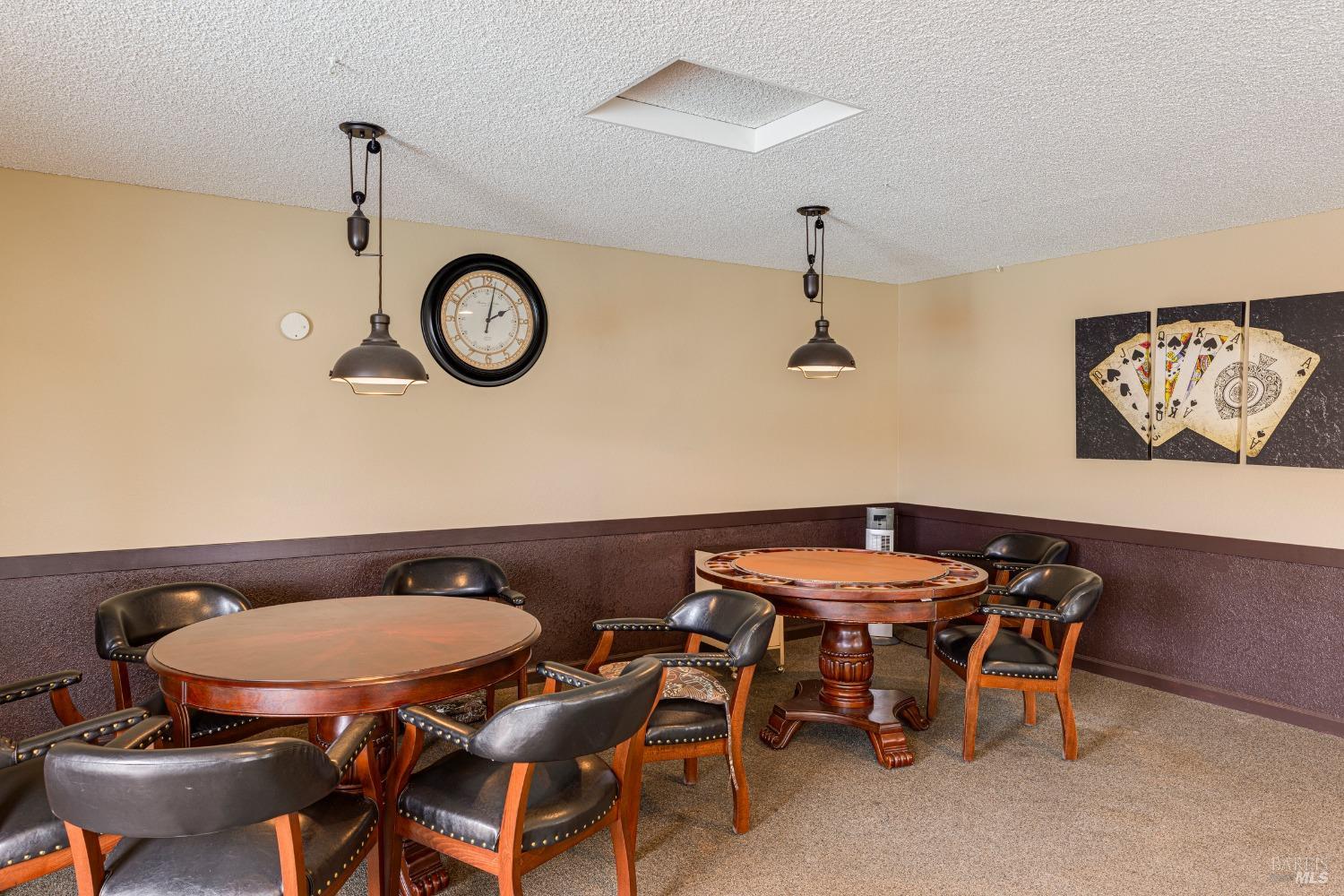 60 Redwing Drive Unit: 60