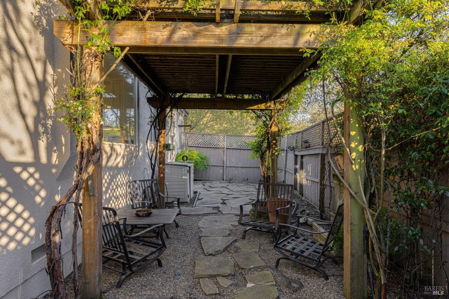 1813 Sleepy Hollow Ln