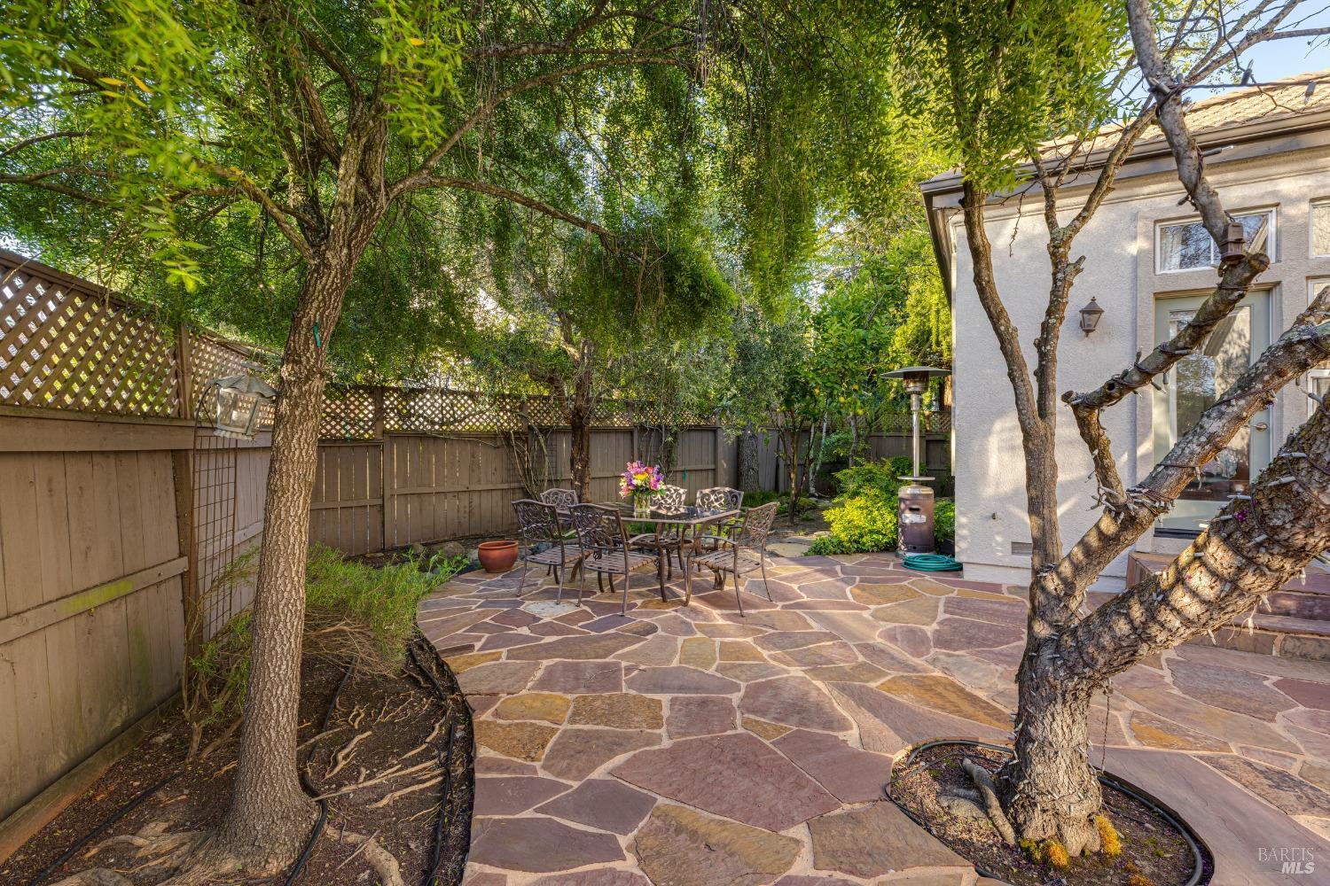 1813 Sleepy Hollow Ln