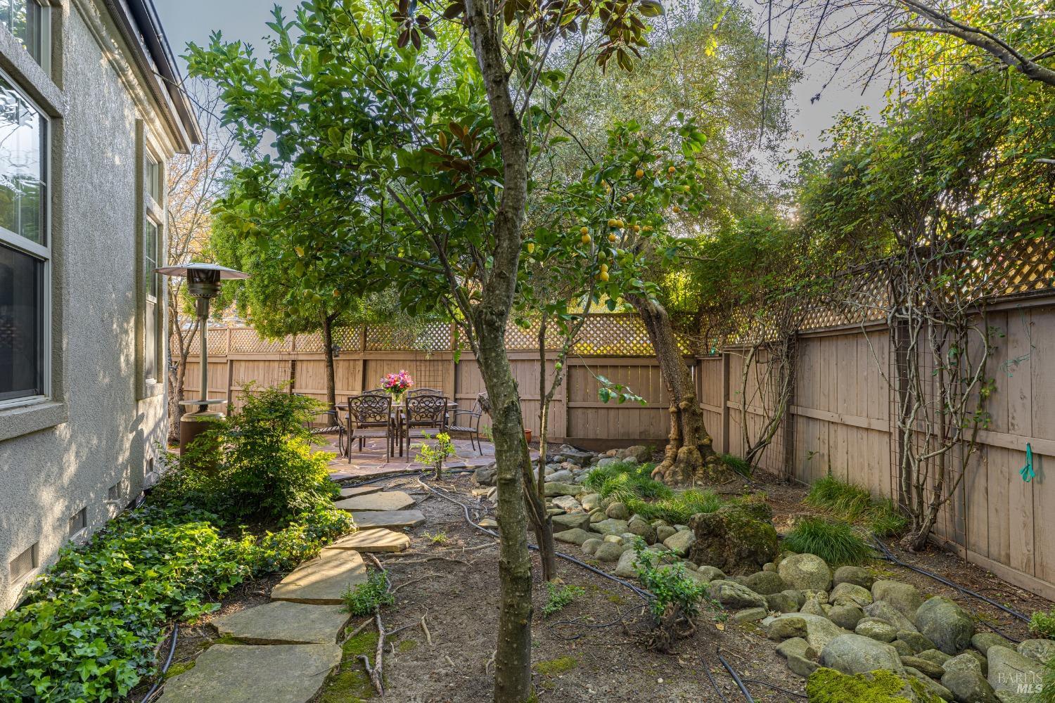 1813 Sleepy Hollow Ln