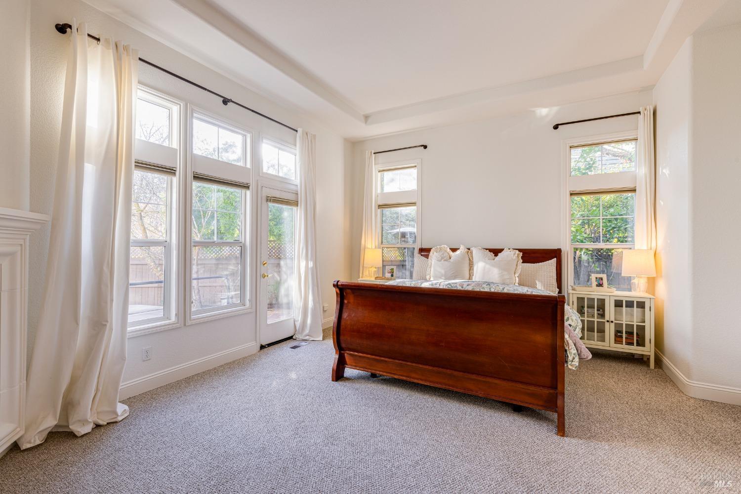 1813 Sleepy Hollow Ln