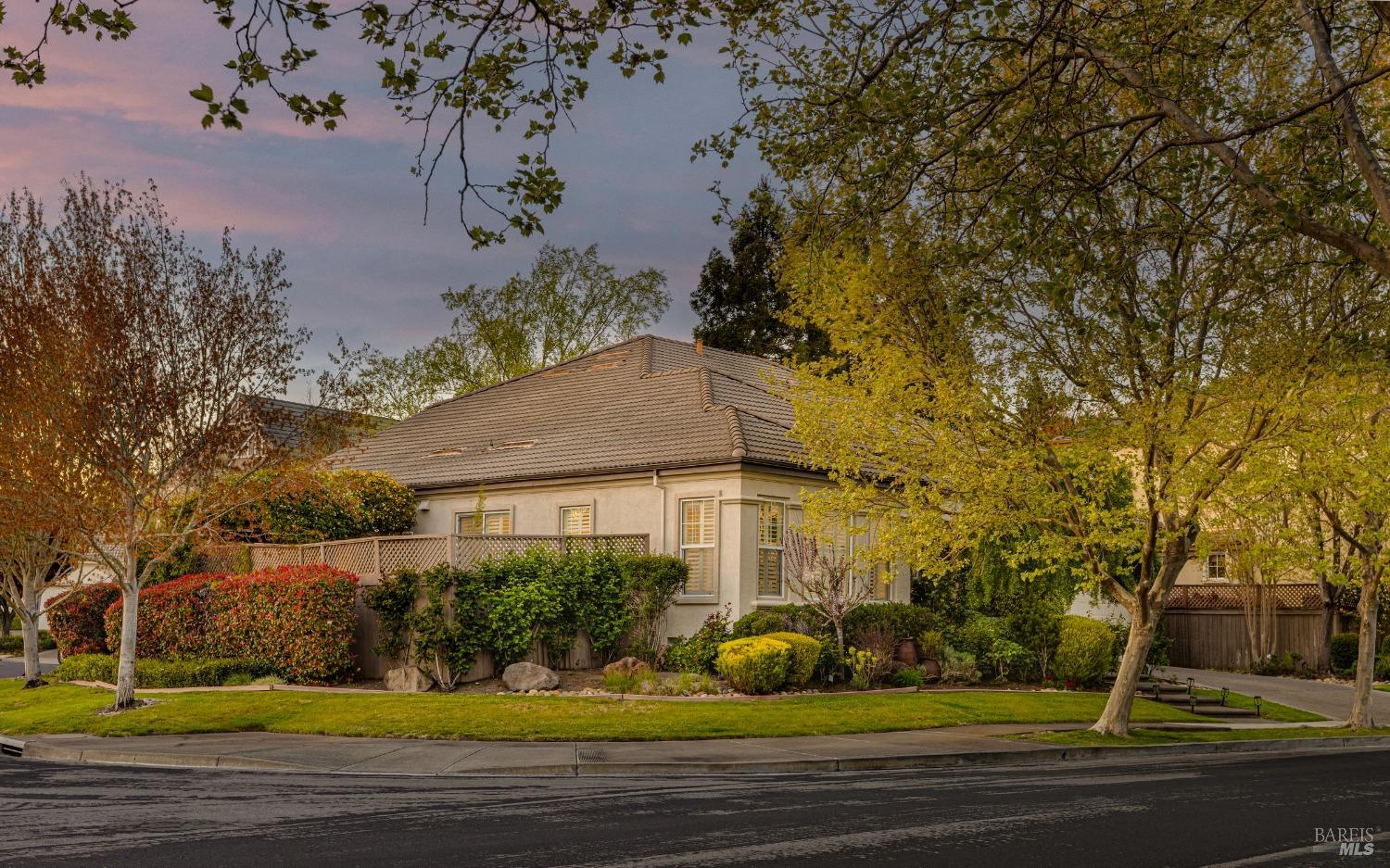 1813 Sleepy Hollow Ln