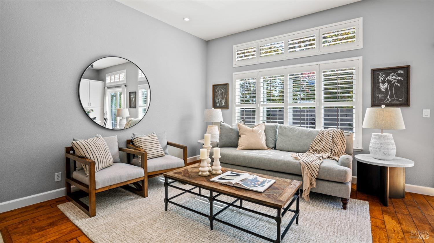 1013 Via Elisabetta Ct