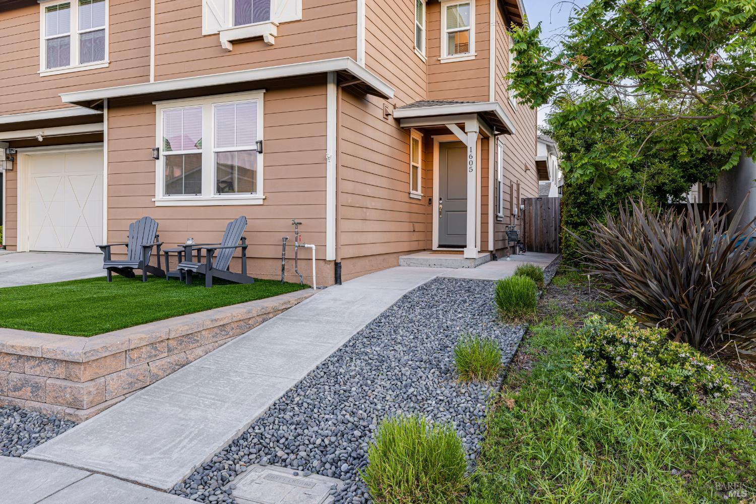 1605 Wildflower Way