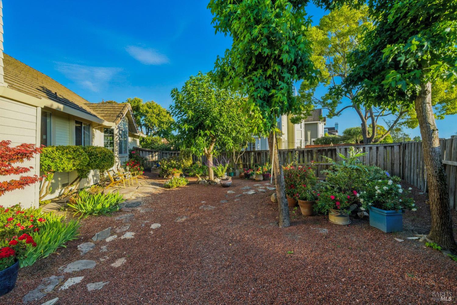 432 Redrock Way