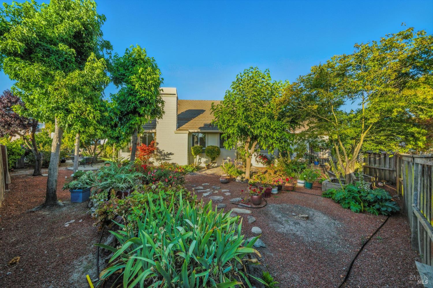 432 Redrock Way
