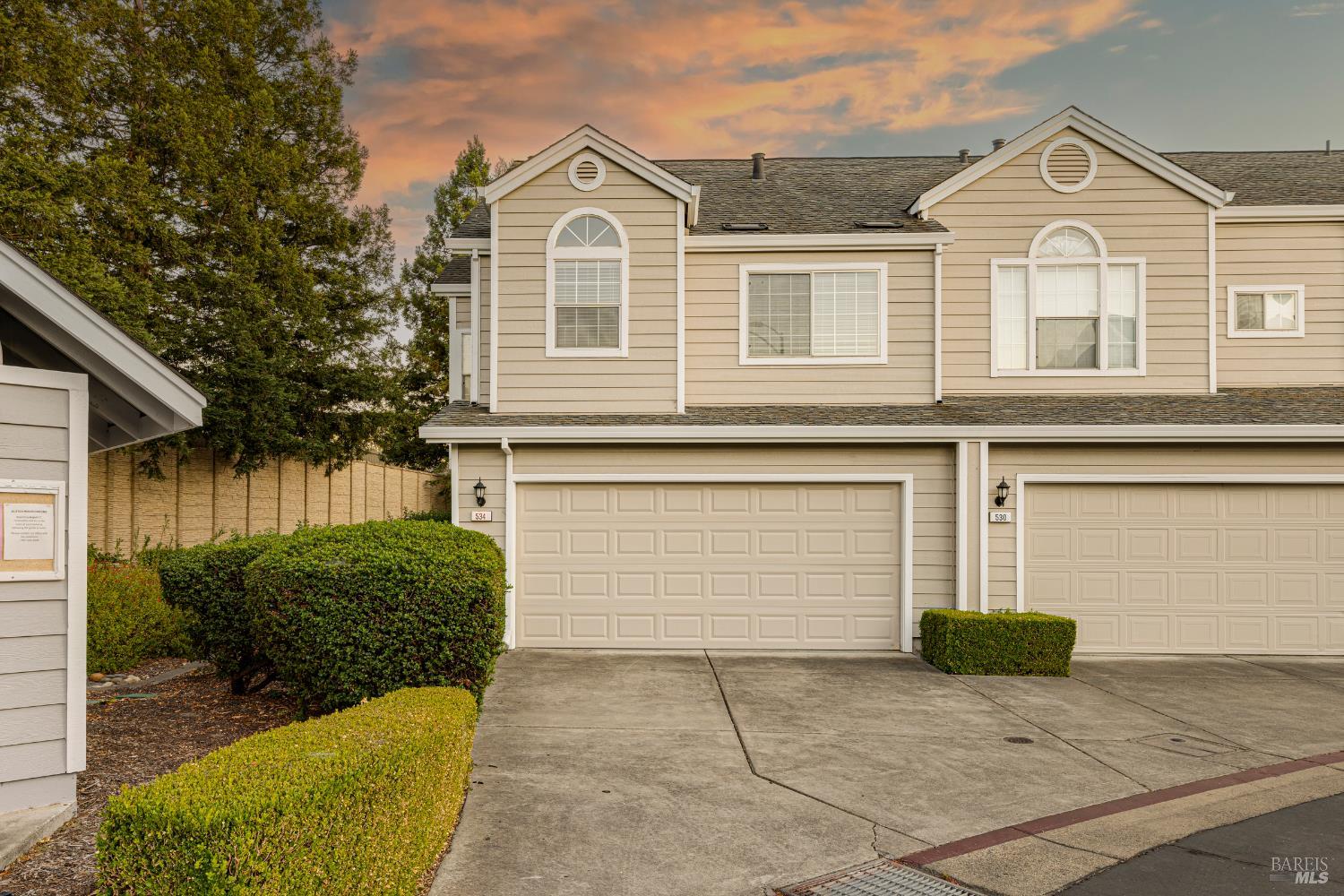 534 E Jasmine Cir