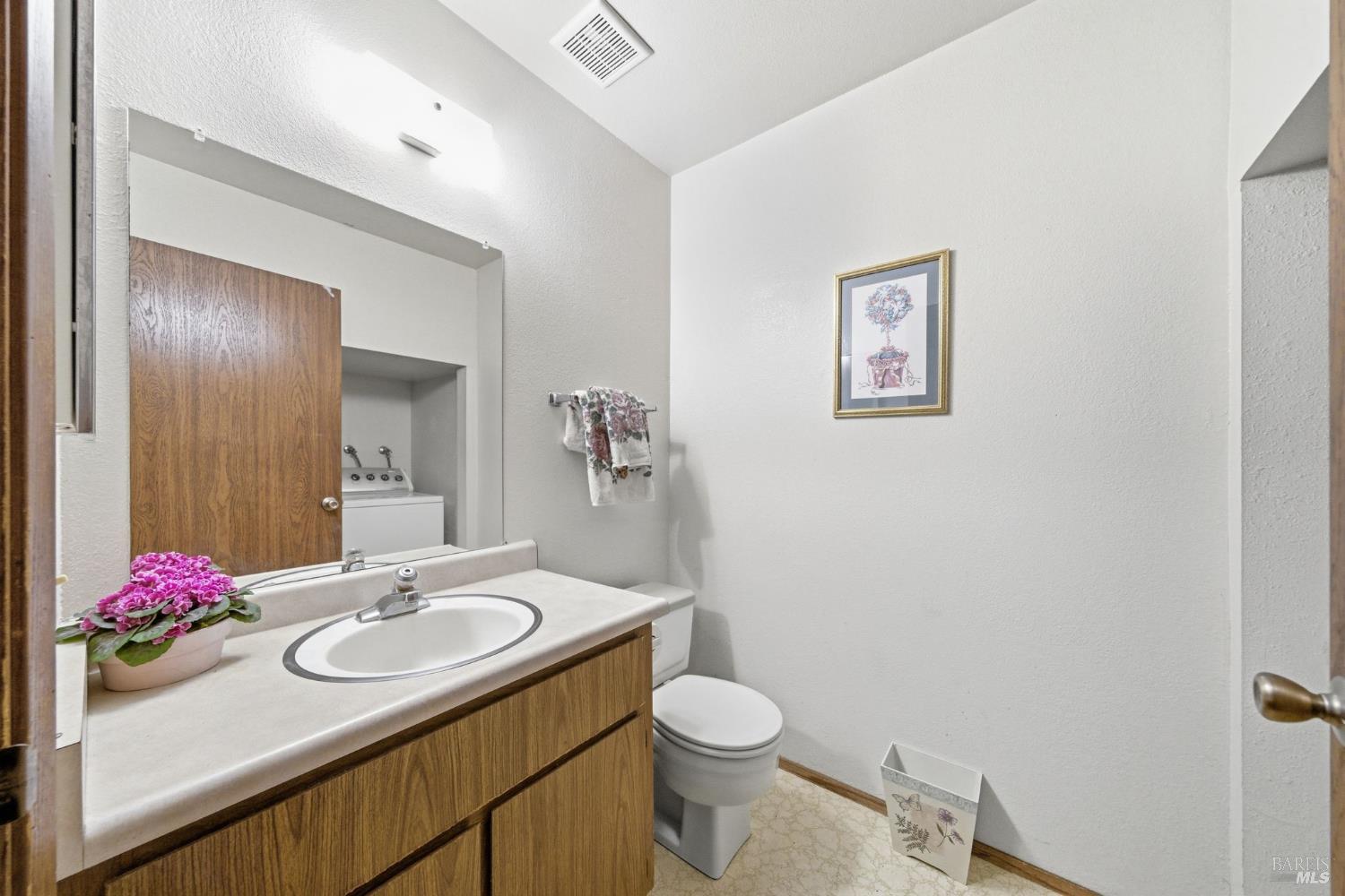 514 Racquet Club Circle