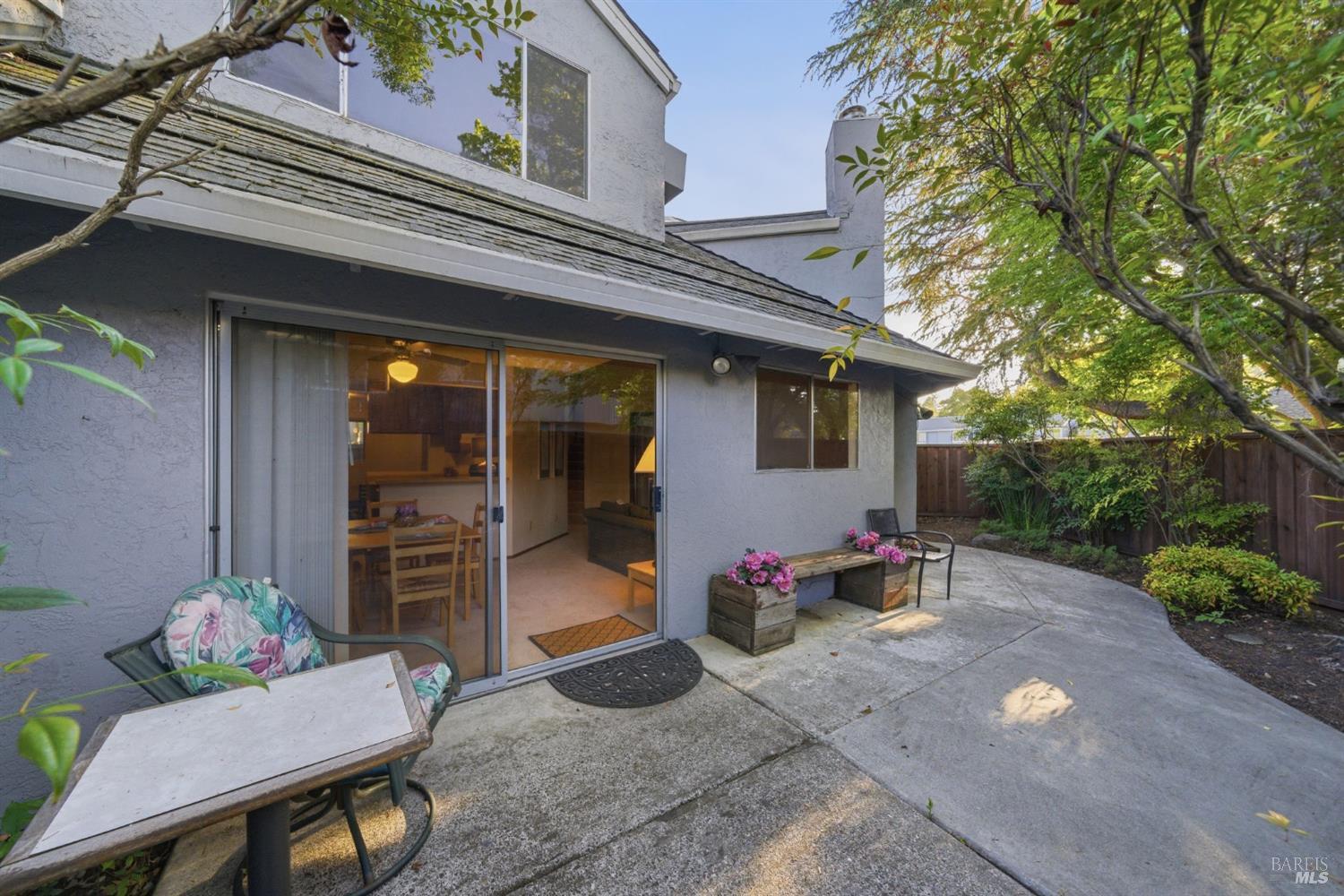 514 Racquet Club Circle
