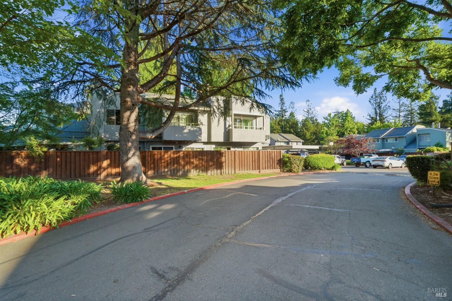 514 Racquet Club Circle