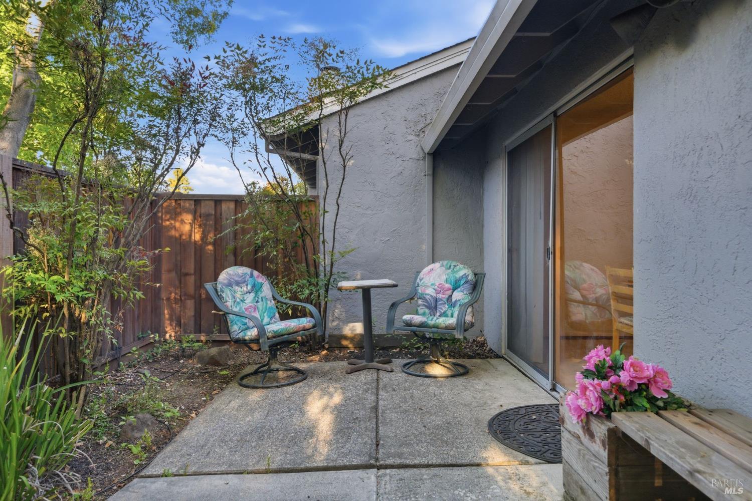 514 Racquet Club Circle