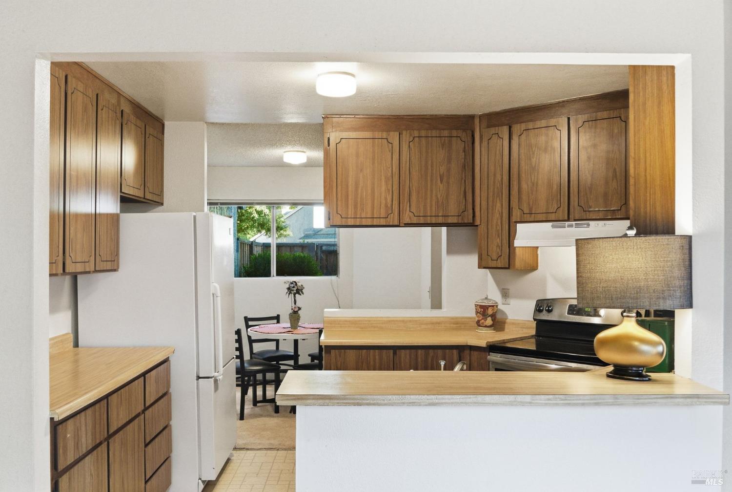 514 Racquet Club Circle