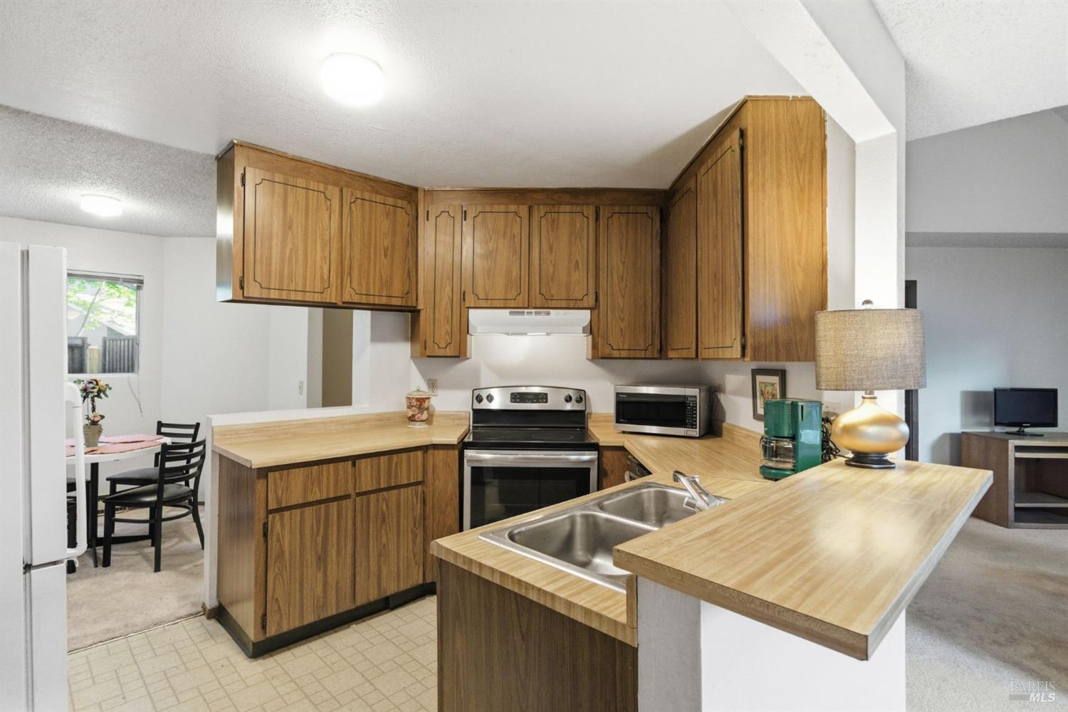514 Racquet Club Circle