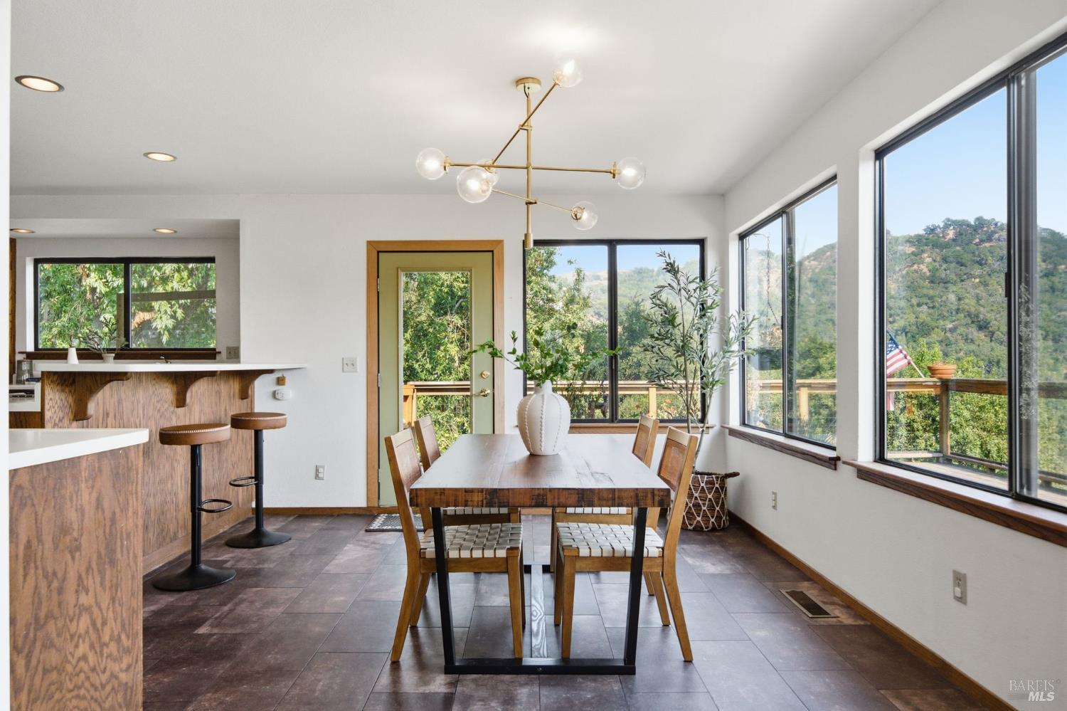 2031 Madrone Avenue