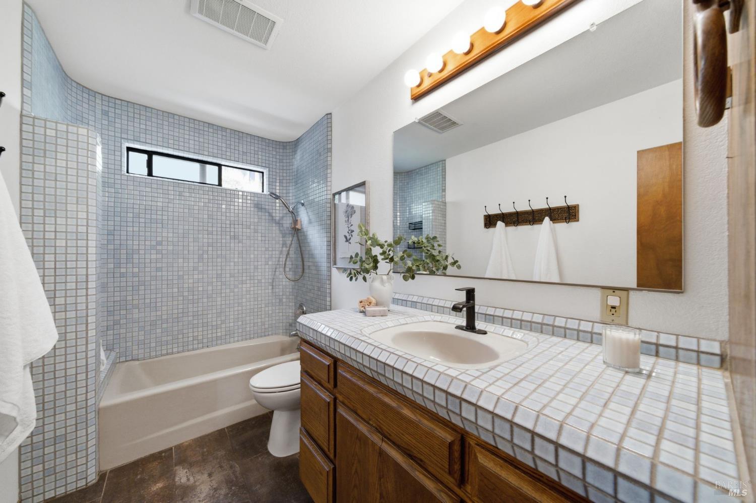 2031 Madrone Avenue