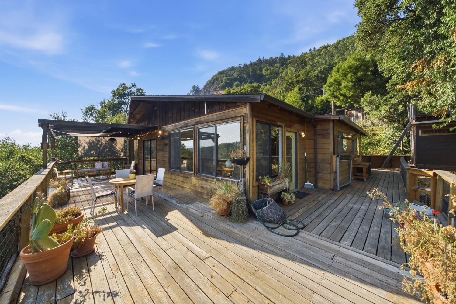 2031 Madrone Avenue