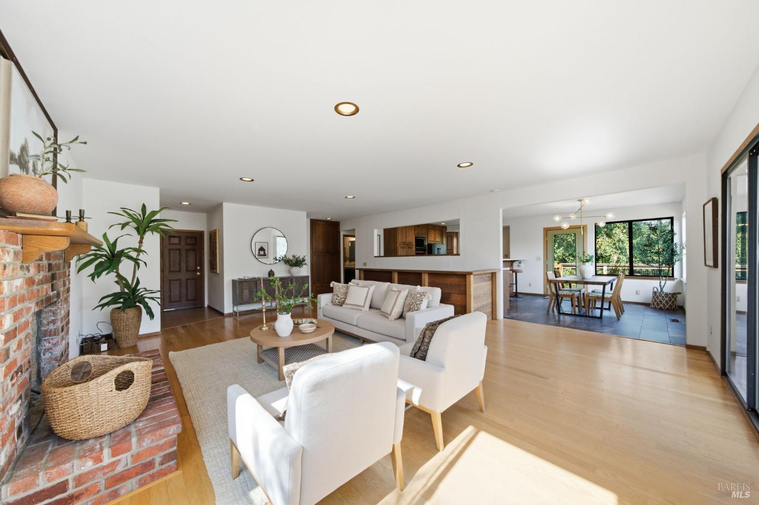 2031 Madrone Avenue