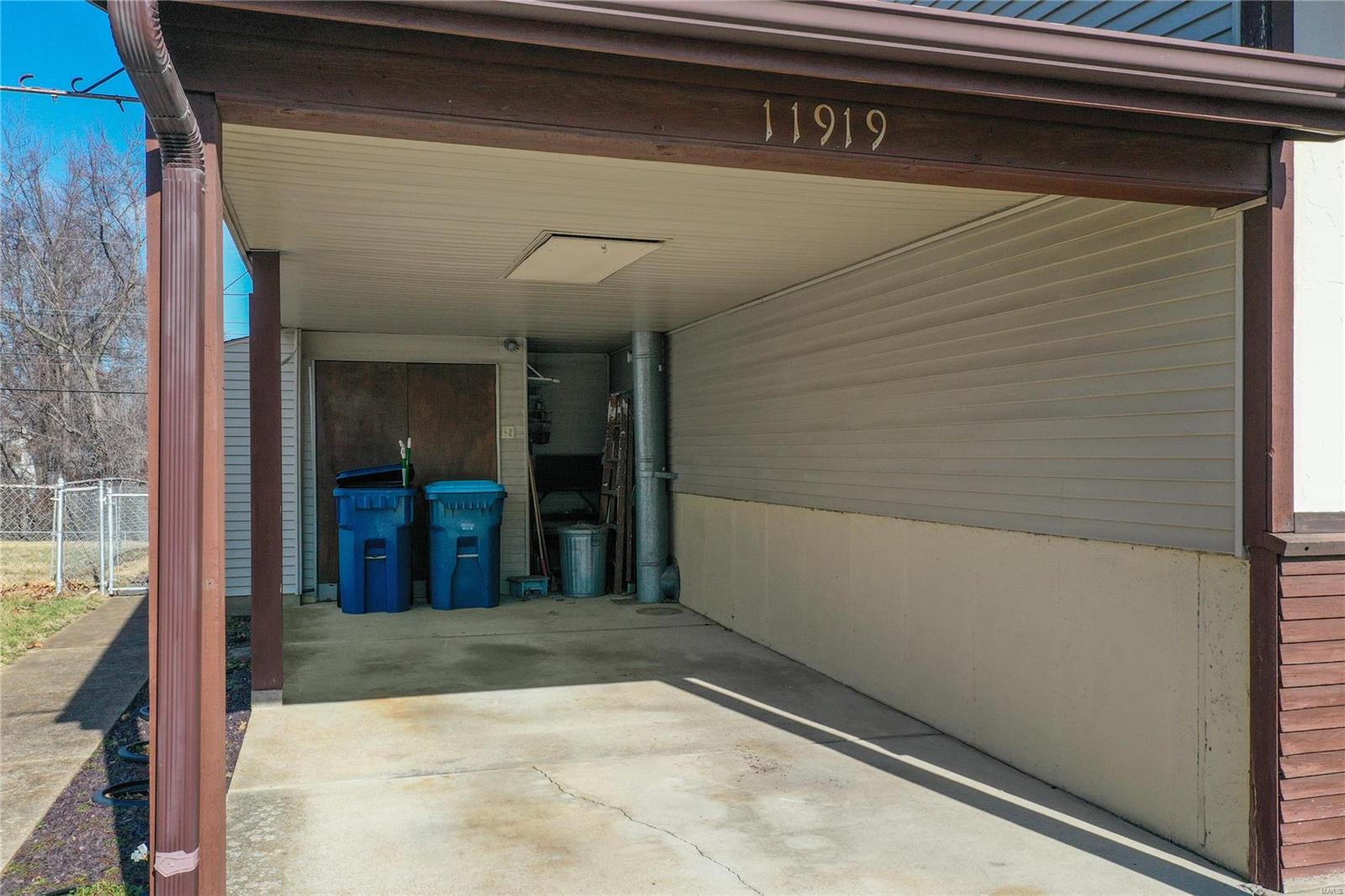 11919 Breezemont Drive