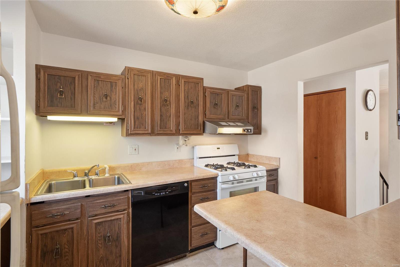 11919 Breezemont Drive