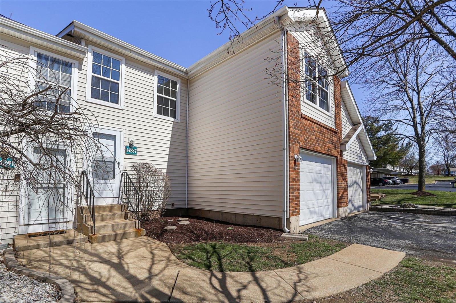 14287 Riverfront Drive