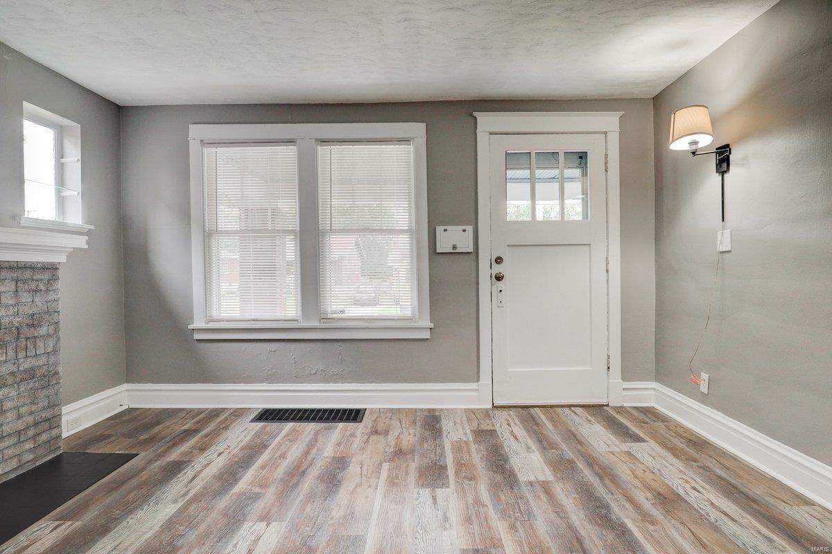 3457 Pine Grove Avenue